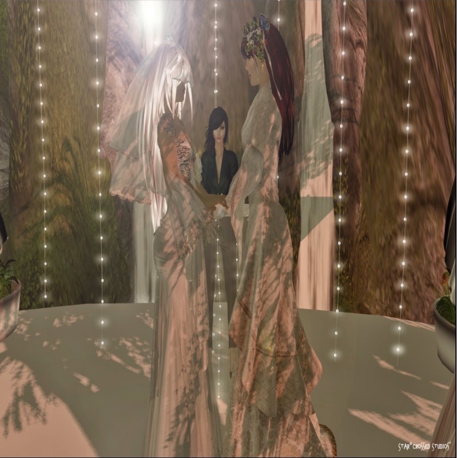 (3)Ashra & Kiee at the Altar